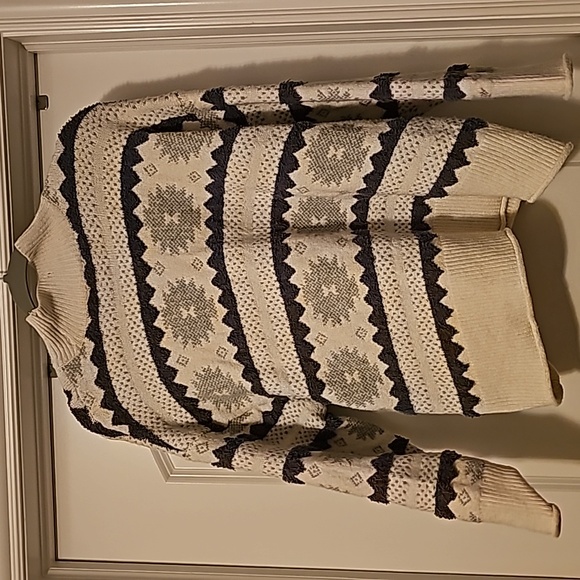 EUC a.n.a. 0X sweater - Picture 2 of 5